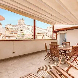 amazing-attic-in-with-terrace-in-fontana-di-trevi.it-romehotels.com/